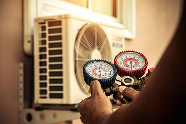 Professional Hvac technician working in Big Rock, IL